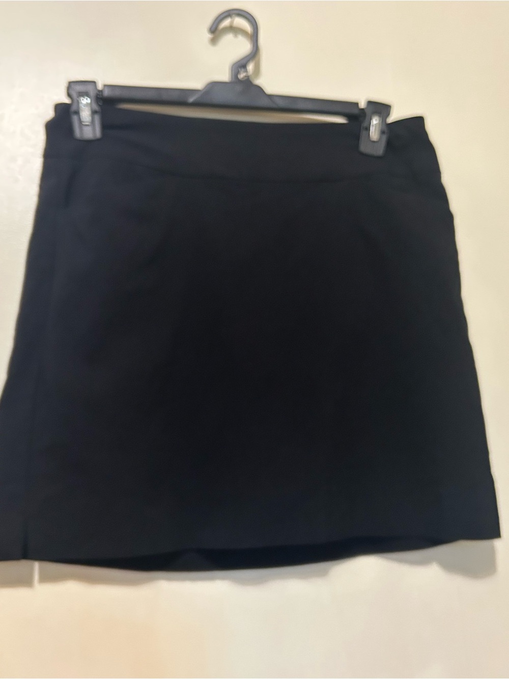 Charter Club Black Mini Stretch Skirt  with Straight Hem Built in Shorts Sz M